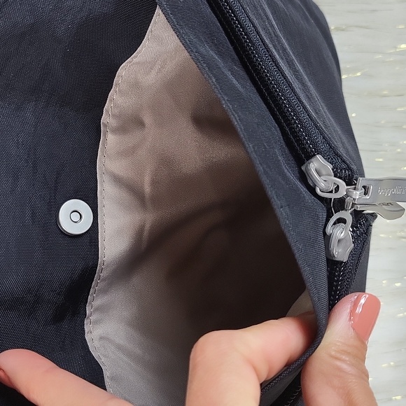 Baggallini Purse - Picture 5 of 8